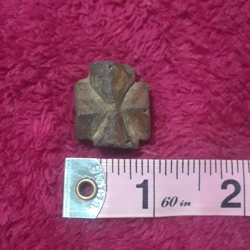 Fairy Cross (Raw Staurolite) 9.6g 1inx1in